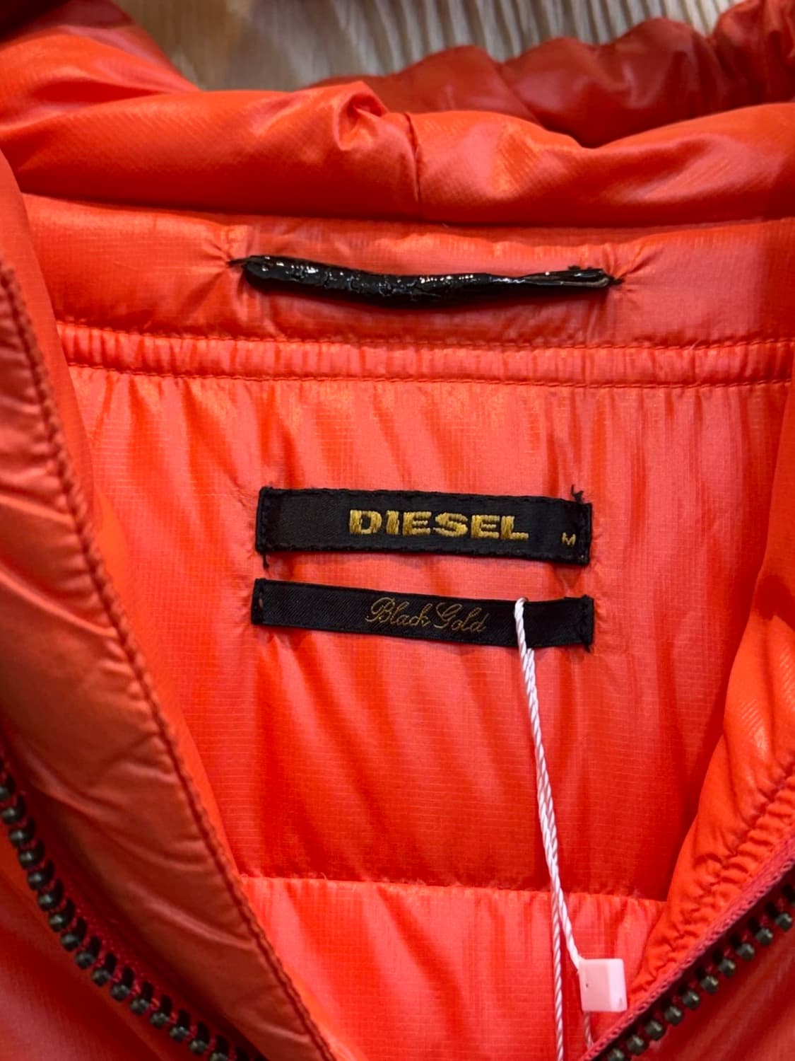 디젤 블랙골드 후드 다운 패딩  상품이미지9