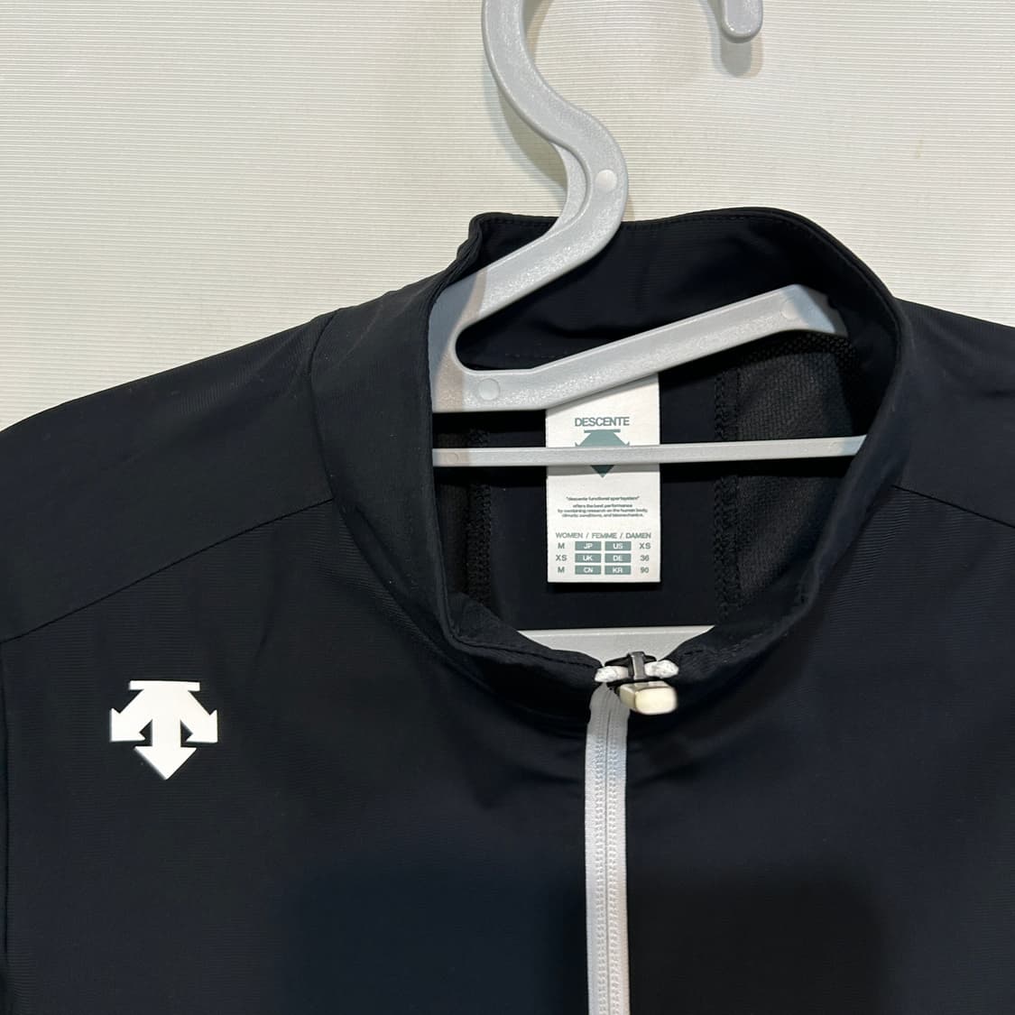 데상트 여성 집업 90  상품이미지2