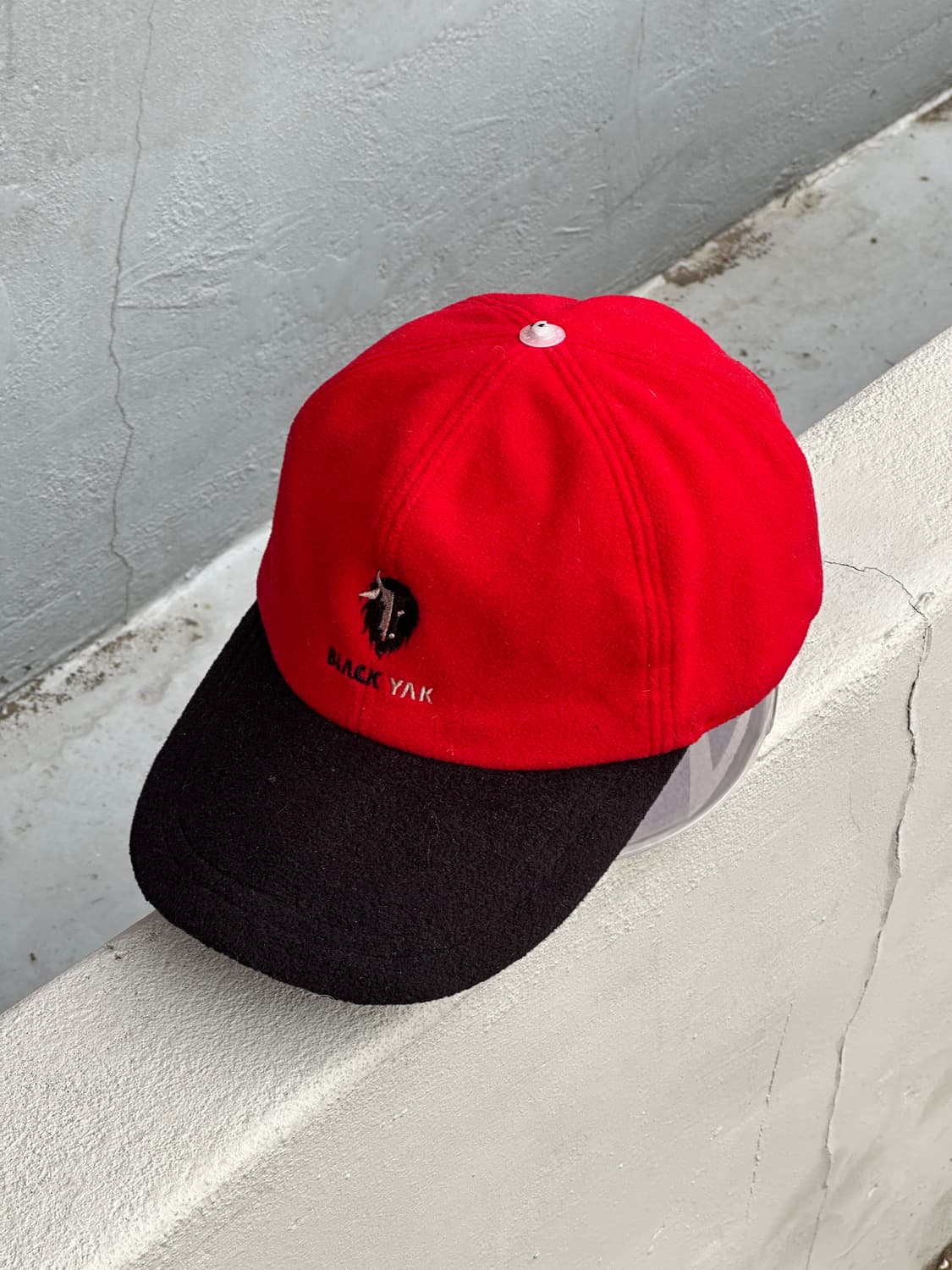 [M] 블랙야크 로고 플리스 볼캡 모자 트루퍼 디테일 상품이미지2