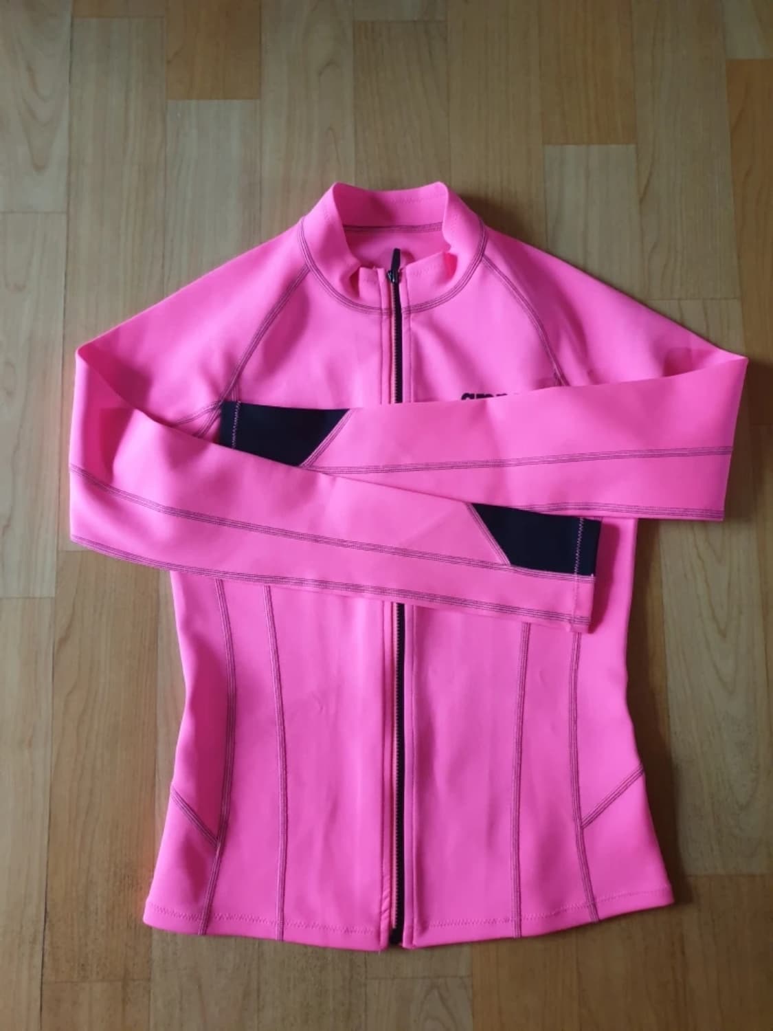 아레나 집업 레쉬가드 상의 미착용 새상품 가격인하  상품이미지4