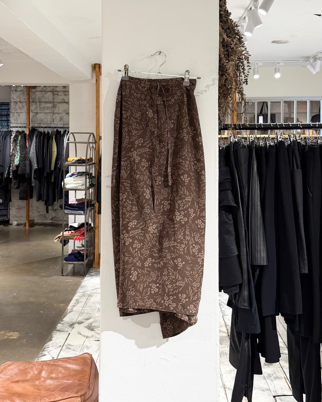 막스마라 브라운 플라워 패턴 롱 랩스커트 상품이미지1