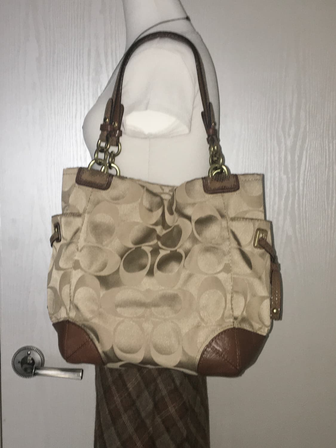 Coach Signature Hobo Brown Bag 상품이미지5