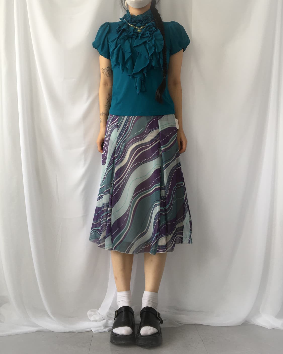 Ruffle point high neck top 상품이미지1
