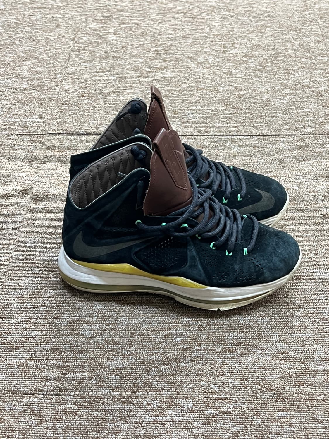 나이키 르브론 10 EXT 블랙 스웨이드 농구화 265 상품이미지5