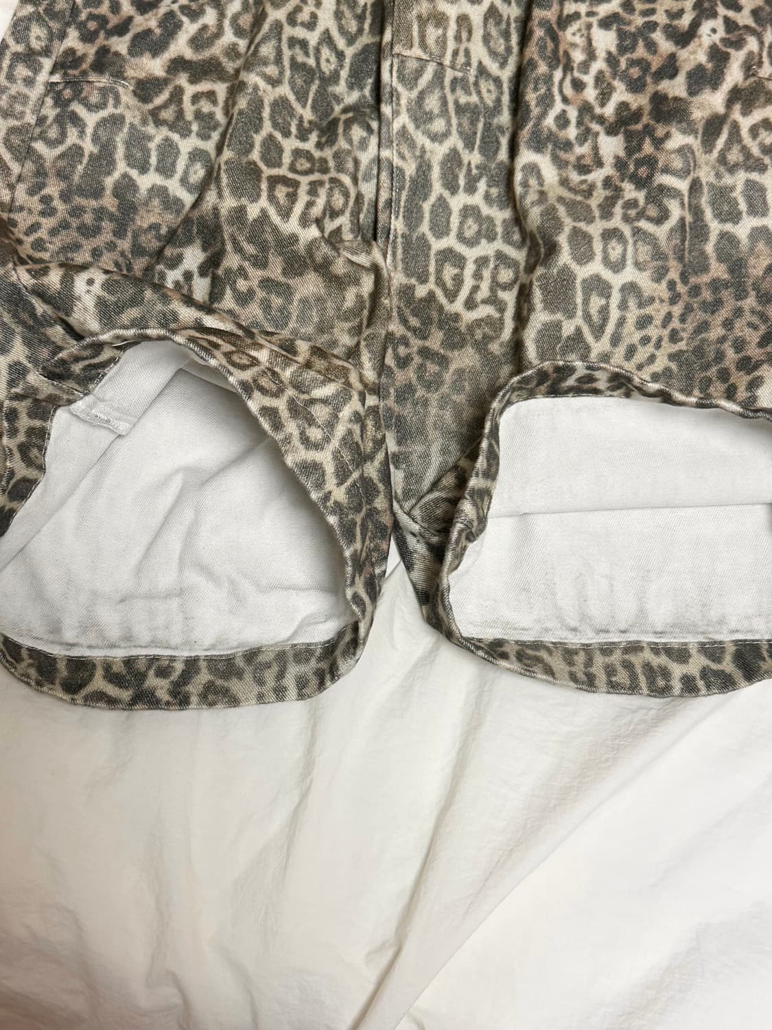 제이디드런던 leopard fade colossus jeans 상품이미지6