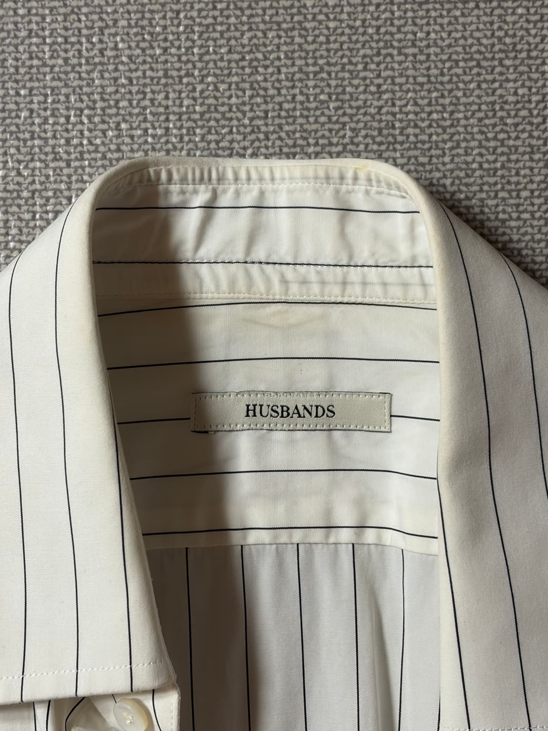 허즈밴드 파리스 화이트 스트라이프 셔츠 상품이미지3