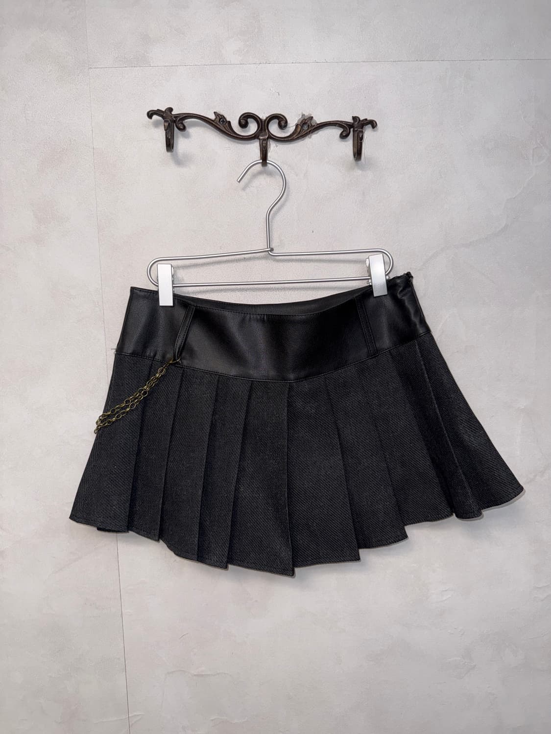 Charcoal buckle chain wool pleats skirt 상품이미지3