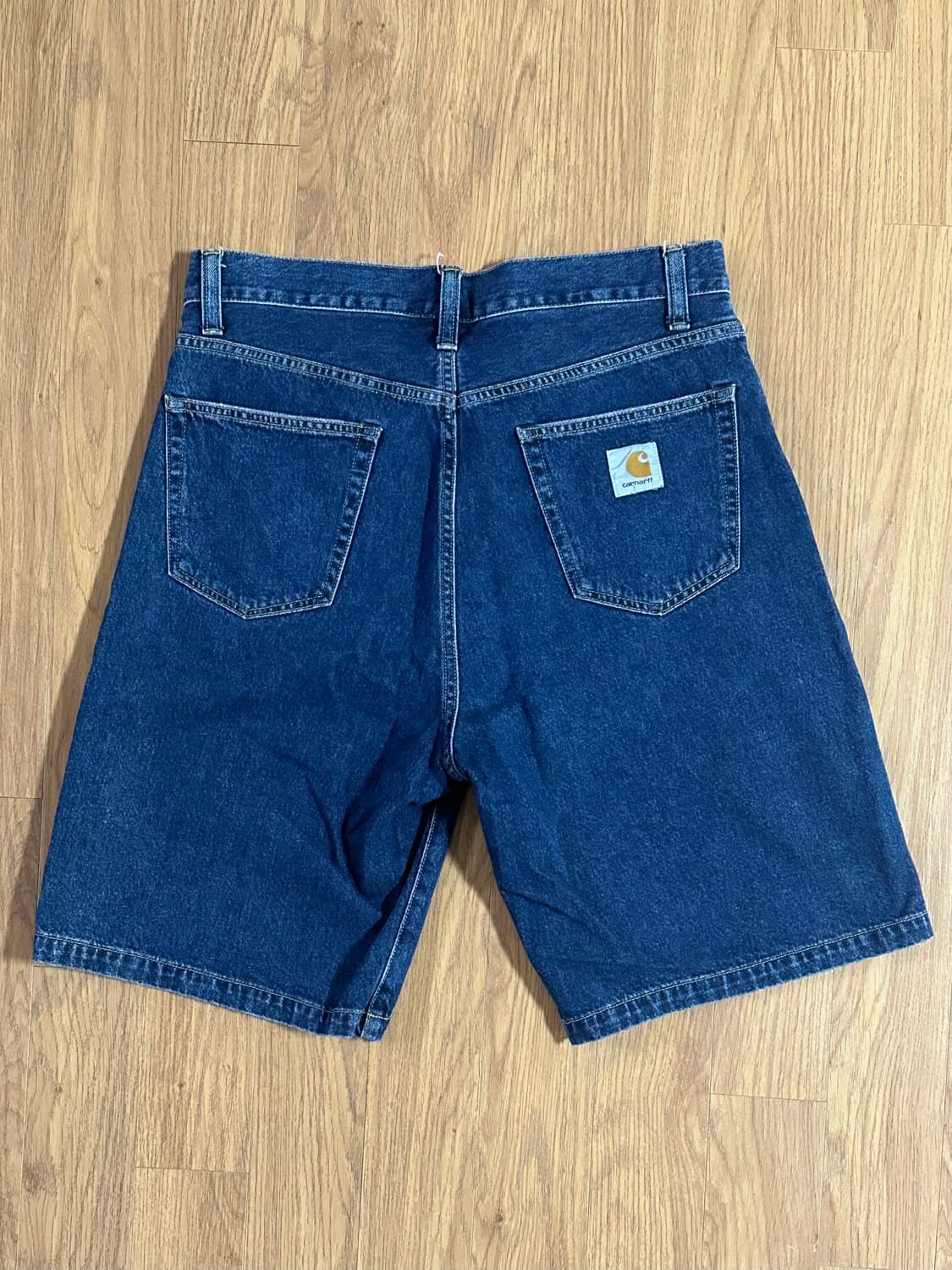 (32) 칼하트 윕 버뮤다 데님 팬츠 상품이미지1