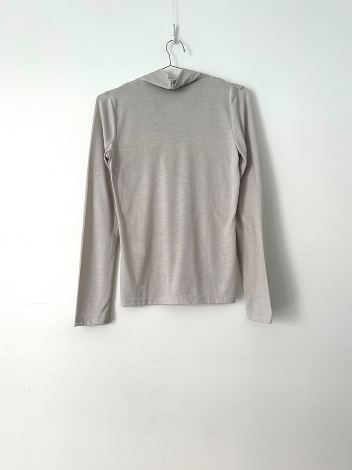 Front drape sleeveless top / beige gray 상품이미지3