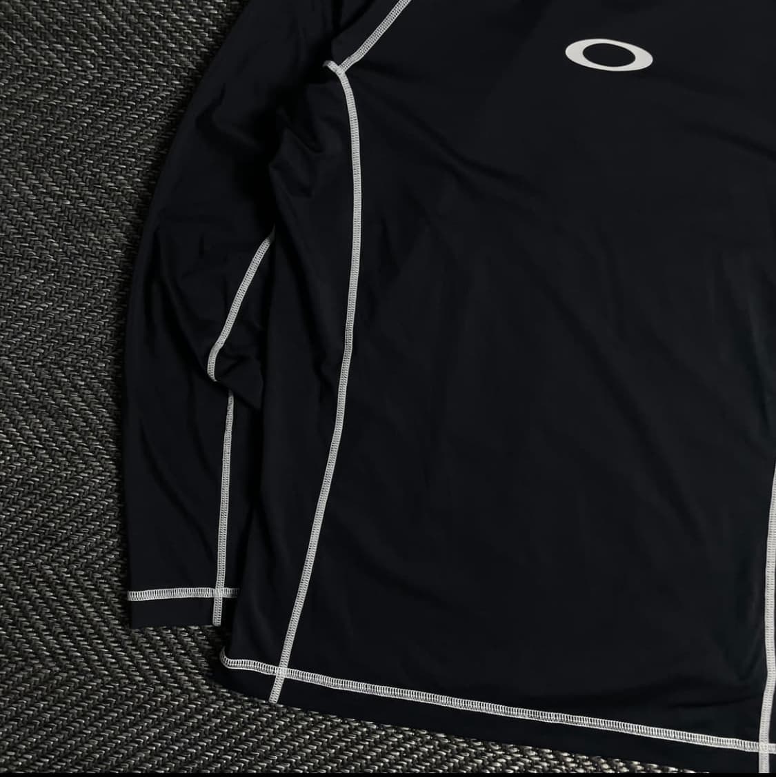 오클리 아이콘로고 스티치 디테일 트레이닝 탑o 2922 상품이미지3