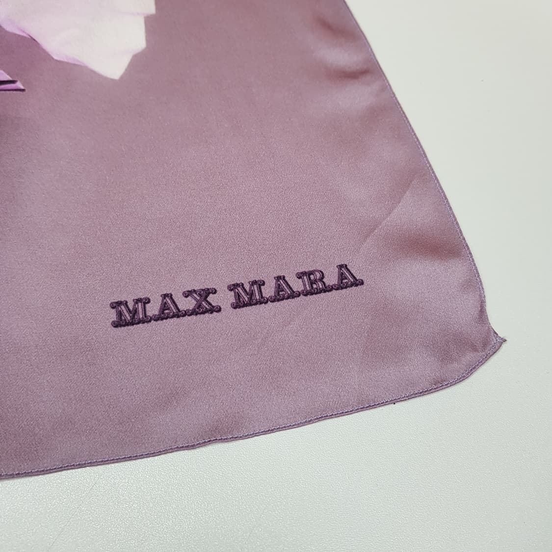 막스마라 실크 플라워 패턴 스카프 상품이미지4