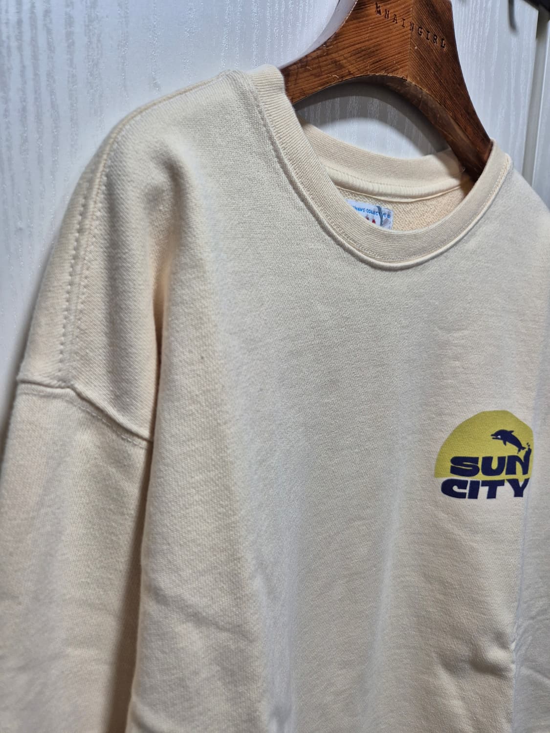 (세일)(새상품)빅웨이브 브랜드 맨투맨 티셔츠 아이보리 상품이미지3