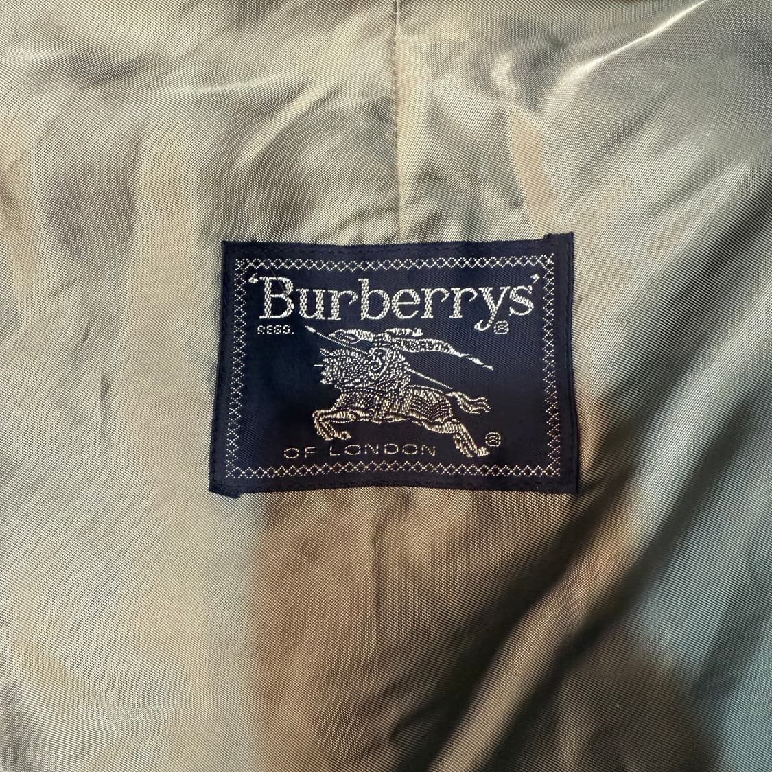 버버리 차콜 트렌치코트 상품이미지4