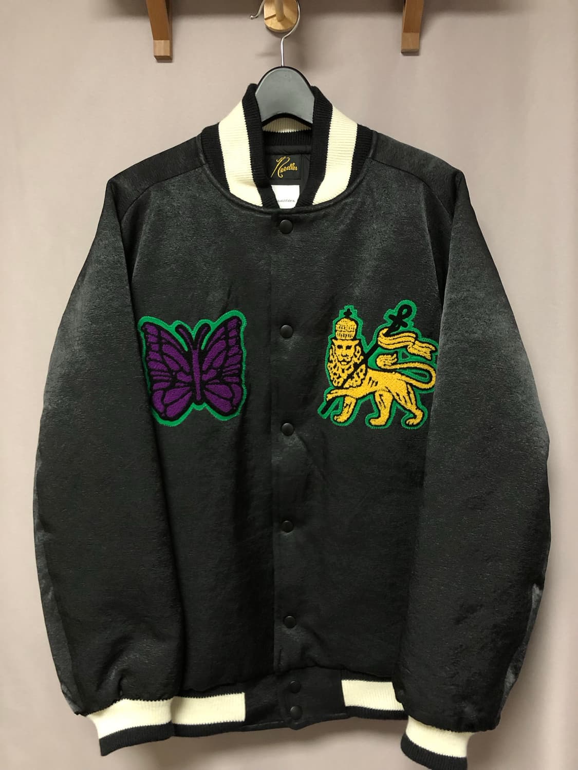 니들스 X 사스콰치패브릭스 어워드 바시티 자켓 상품이미지2