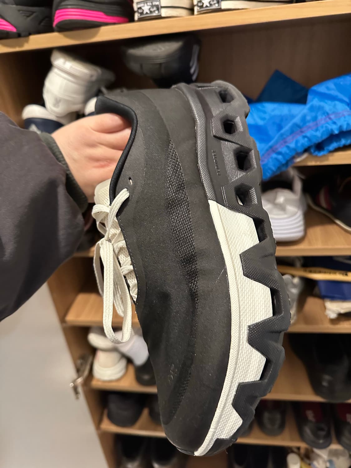 온러닝 포스트아카이브팩션 300 상품이미지3