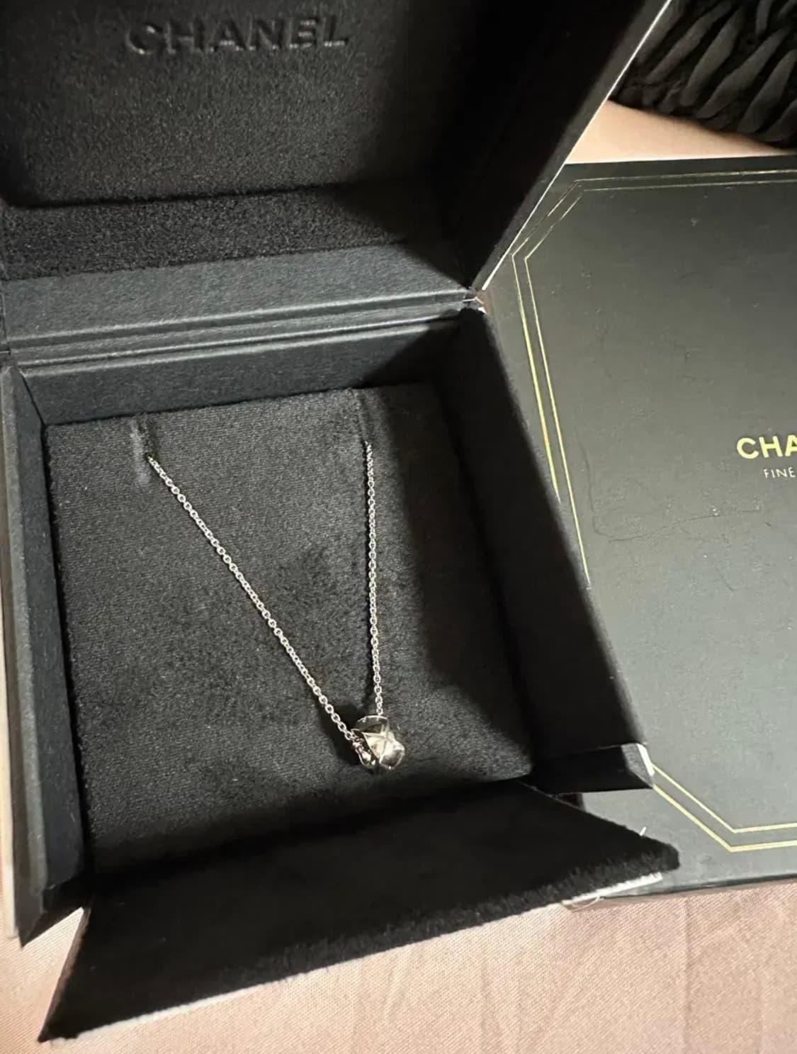 샤넬코코크러쉬 목걸이 화이트골드 새상품급 상품이미지5