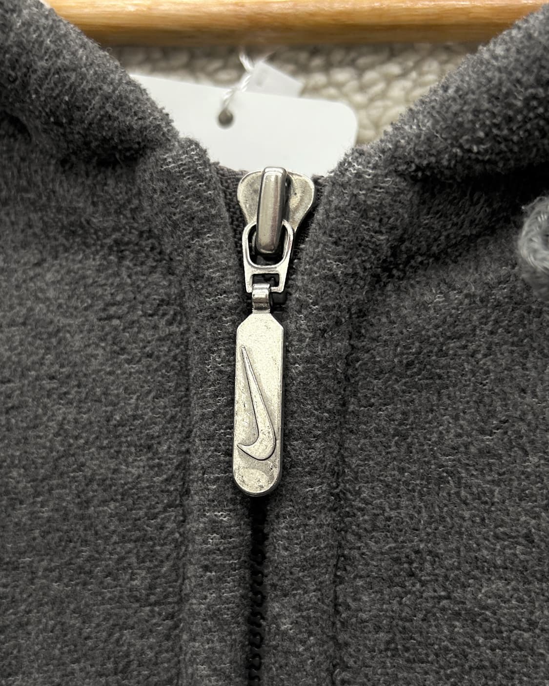 나이키 00s 배스킷볼 스우시 플리스 점퍼 차콜 상품이미지4