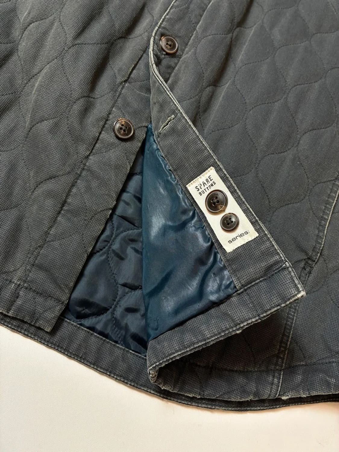 시리즈 20FW 피그코팅 웨이브 퀼팅 아우터 셔츠 PN8924 상품이미지5