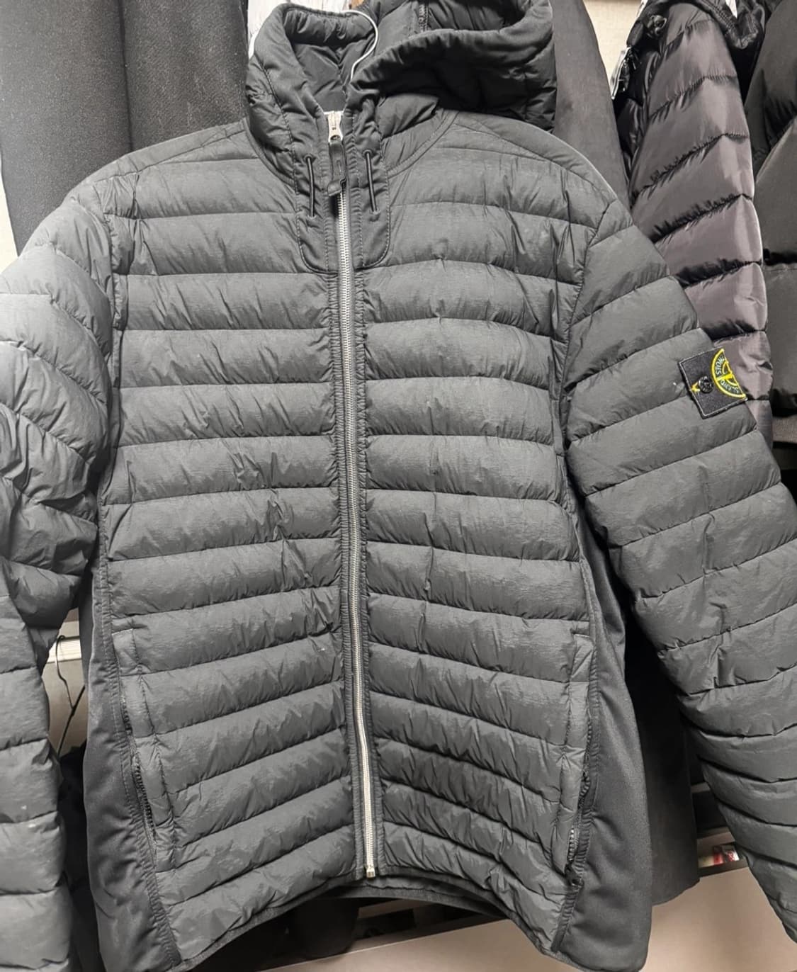 스톤아일랜드 룸우븐 경량패딩 블랙L 상품이미지1