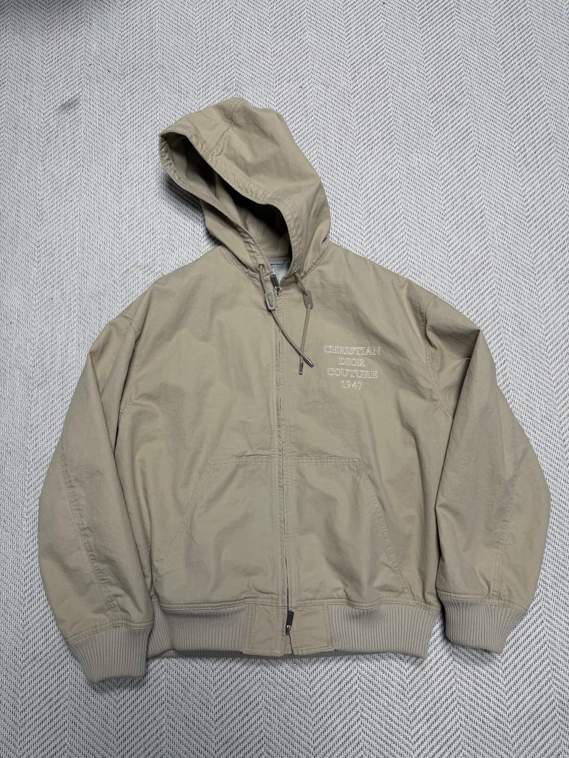 디올 꾸뛰르1947 후드 자켓 48 상품이미지1