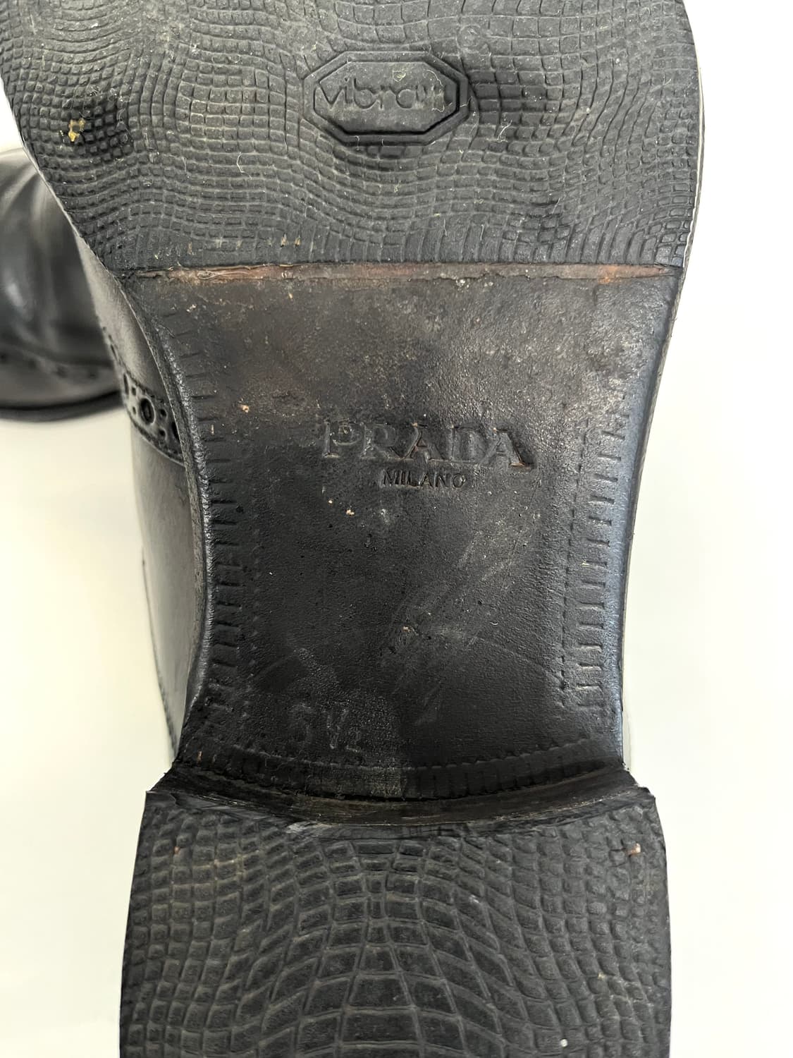 프라다 레더 윙팁 드레스 부츠 상품이미지7