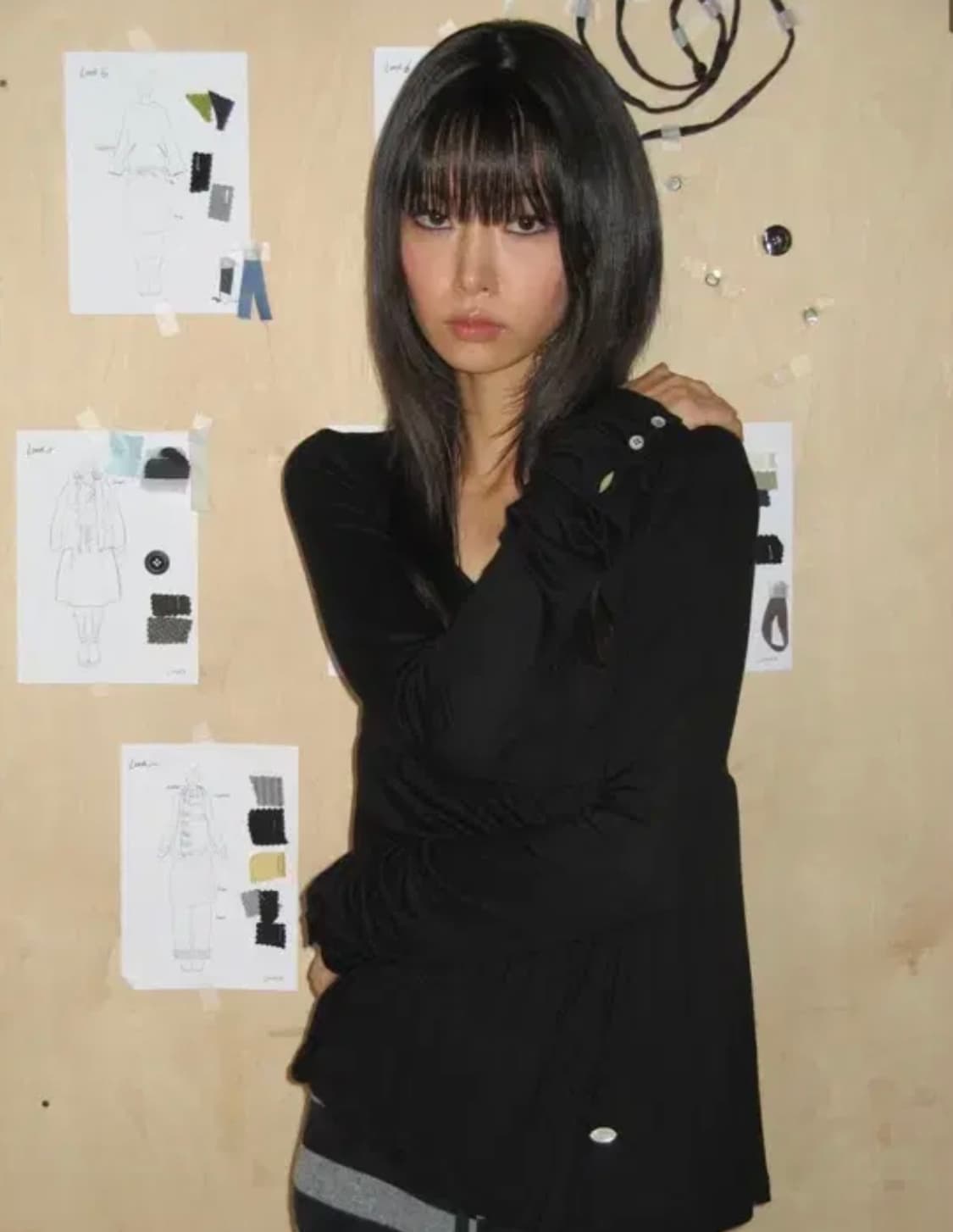 온스카 SILKY SCOOPNECK T (BLACK) 상품이미지2