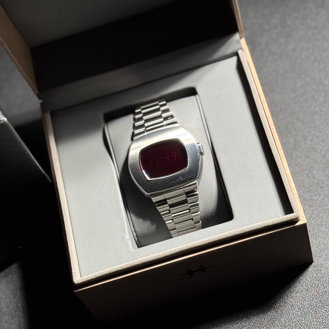 해밀턴 펄사 PSR 복각 디지털 시계 상품이미지1