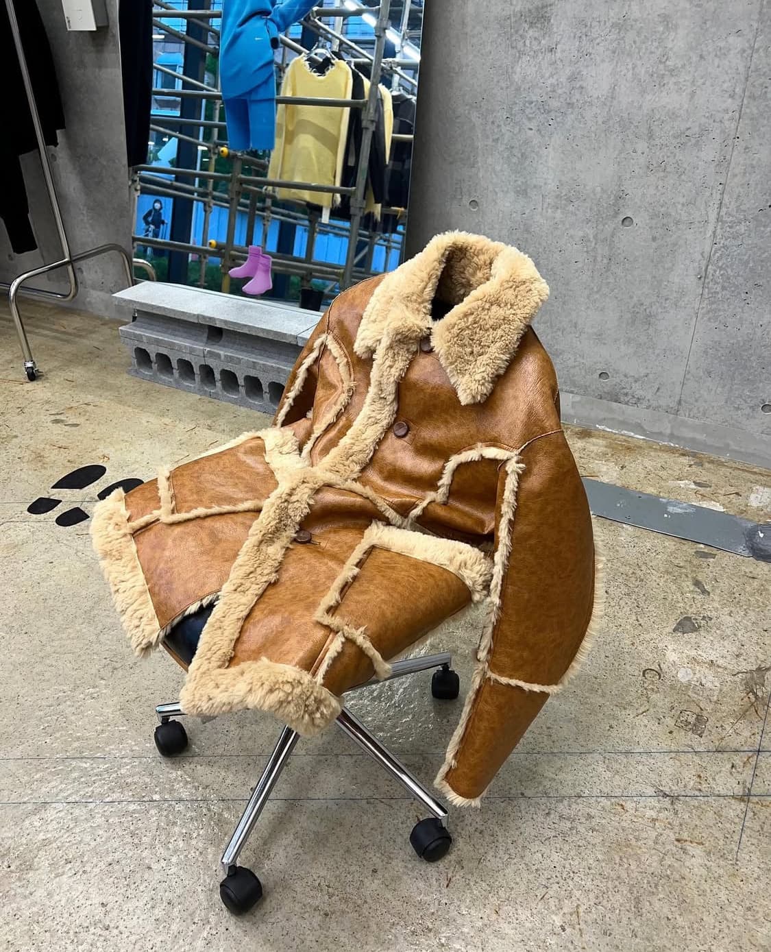 PERVERZE Re-PET Riversible 퍼버즈 무스탕 코트 상품이미지5