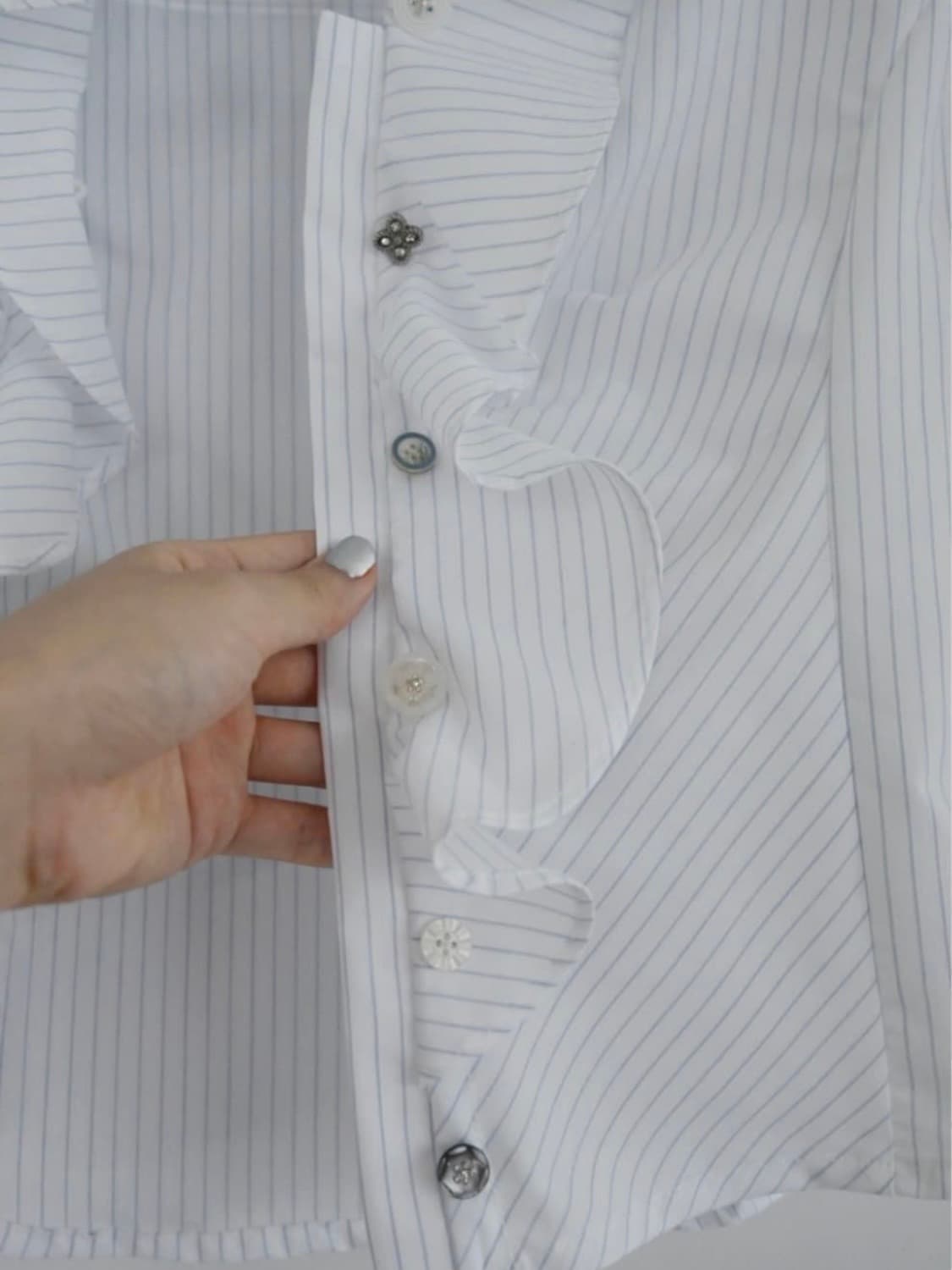 애옹쓰 프릴 셔츠 Eonts STTS multi frill shirts 상품이미지3