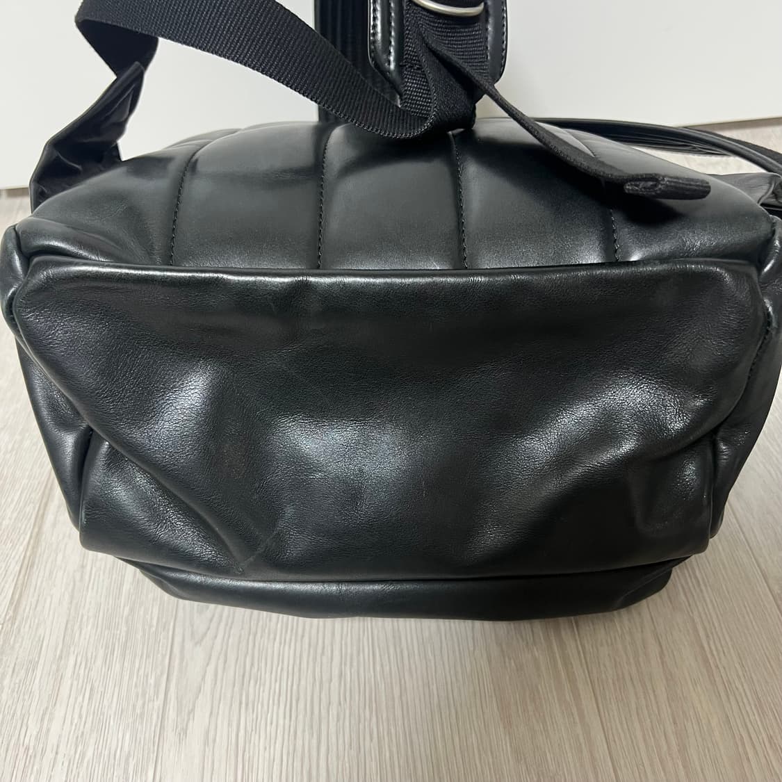 사일런트 바이 다미르도마 가죽 백팩 상품이미지4