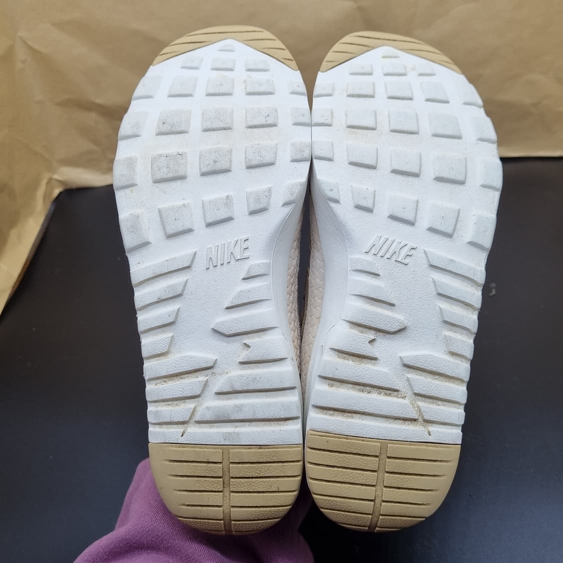 나이키 에어맥스 테아 베이지 운동화250  상품이미지3