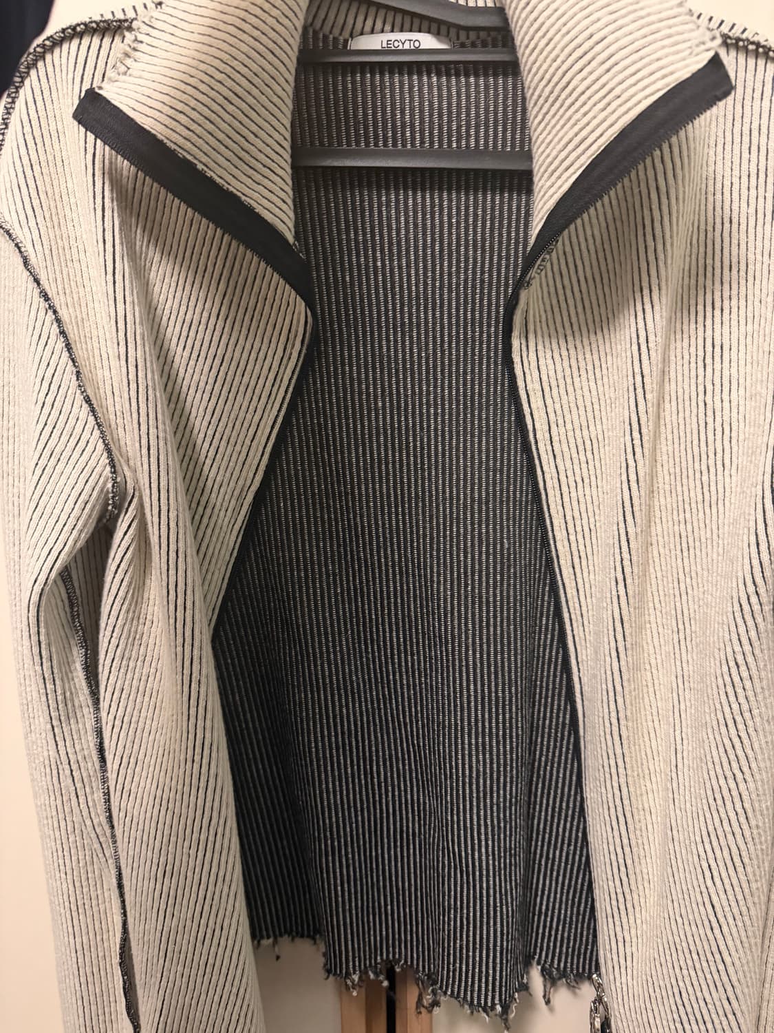 레시토 Destroyed 립 니트 집업 아이보리 상품이미지3