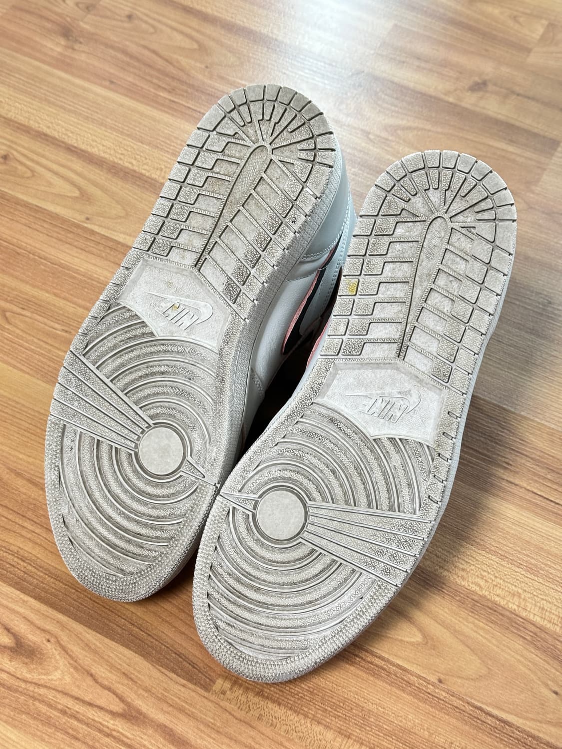 [상태좋음] 나이키 조던1 SB 뉴욕투파리 US10.5 상품이미지6