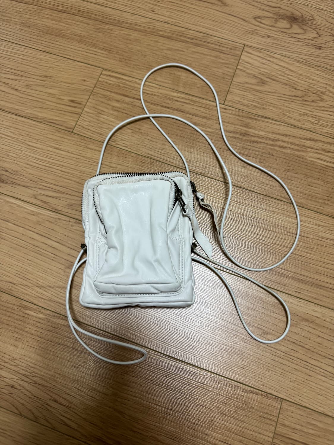 기준 미니백 화이트 상품이미지1