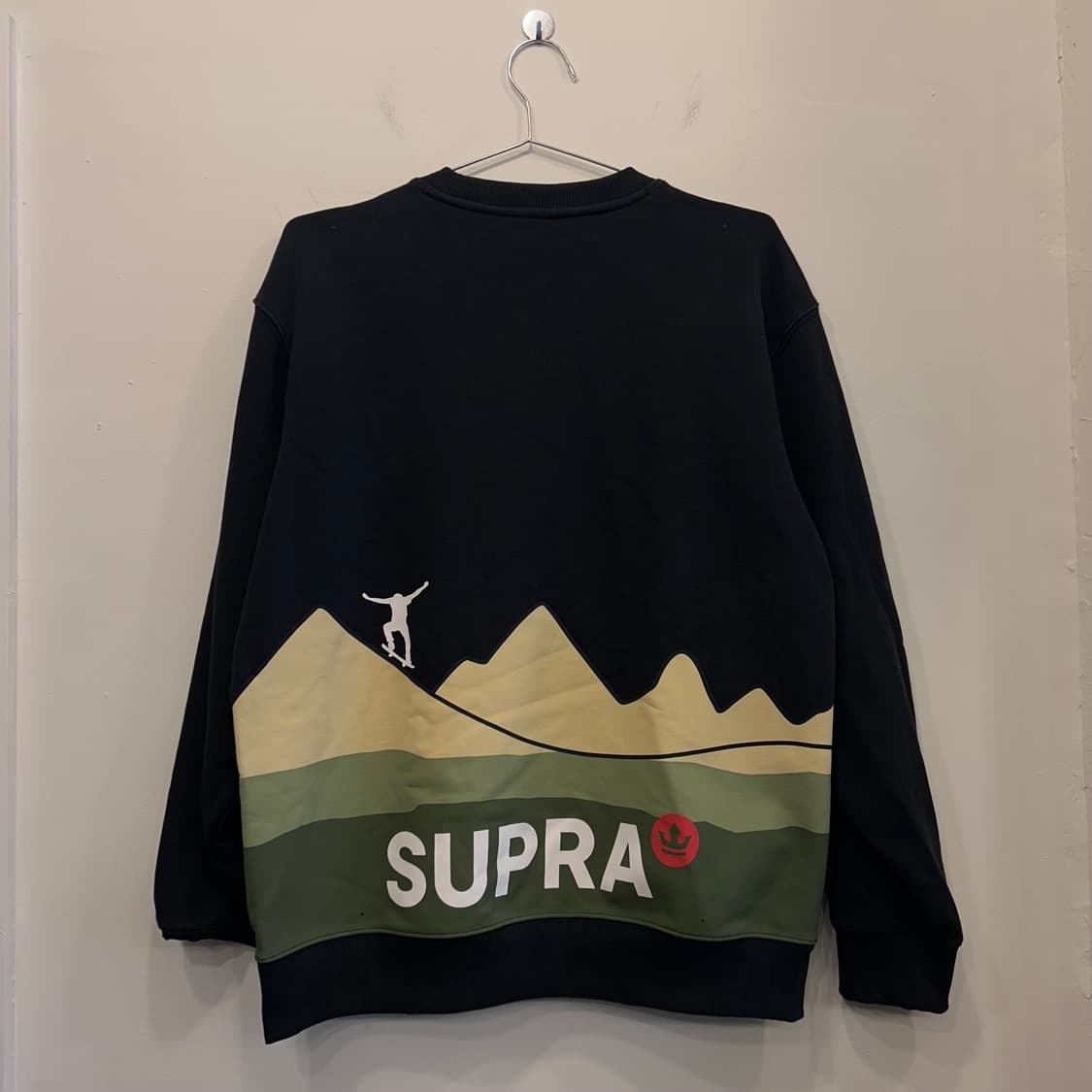 SUPRA 오버핏 백프린팅 맨투맨 상품이미지5