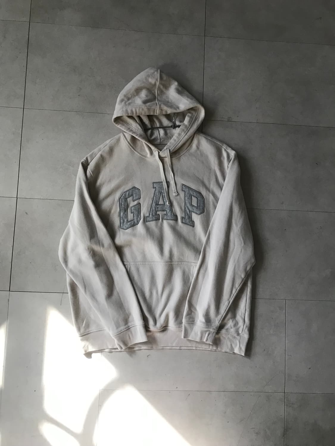 갭 아이보리 오버핏 후드티 상품이미지6