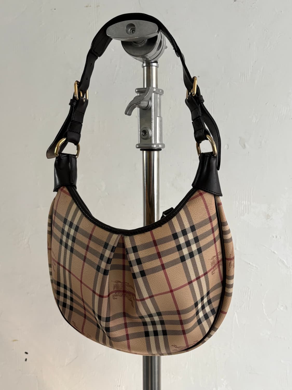 Burberry 버버리 노바체크 호보백 상품이미지1