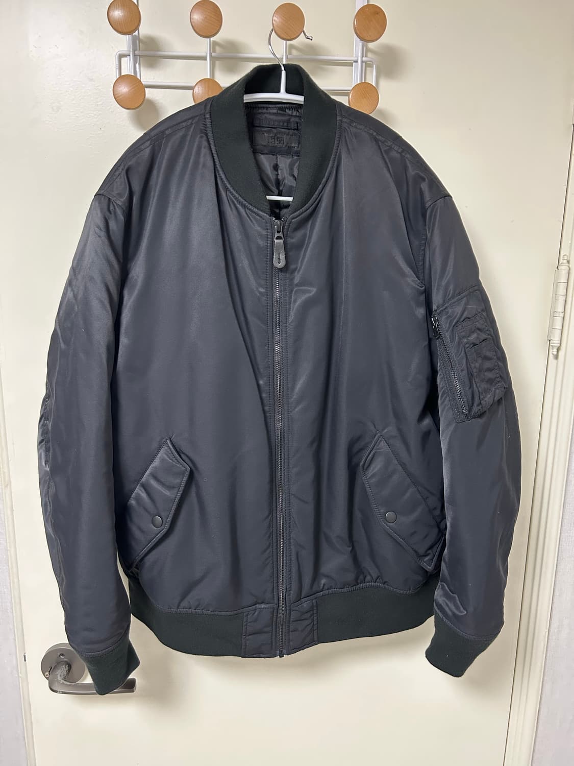 유니클로 MA-1 블루종 블랙 색상 XL 상품이미지5