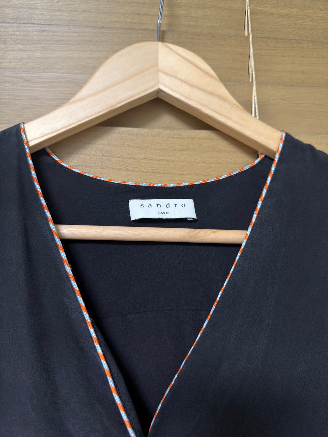 산드로 실크 블라우스 블랙 상품이미지4