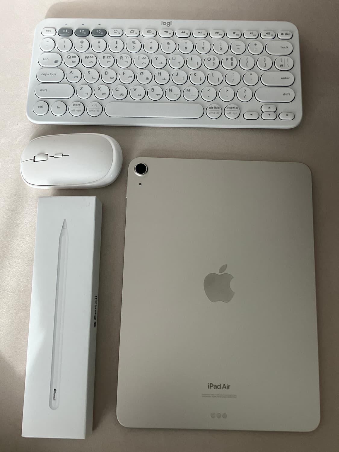 S급)아이패드 에어5세대  + 애플펜슬 2세대 + 로지텍 키보드 + 블루 상품이미지1