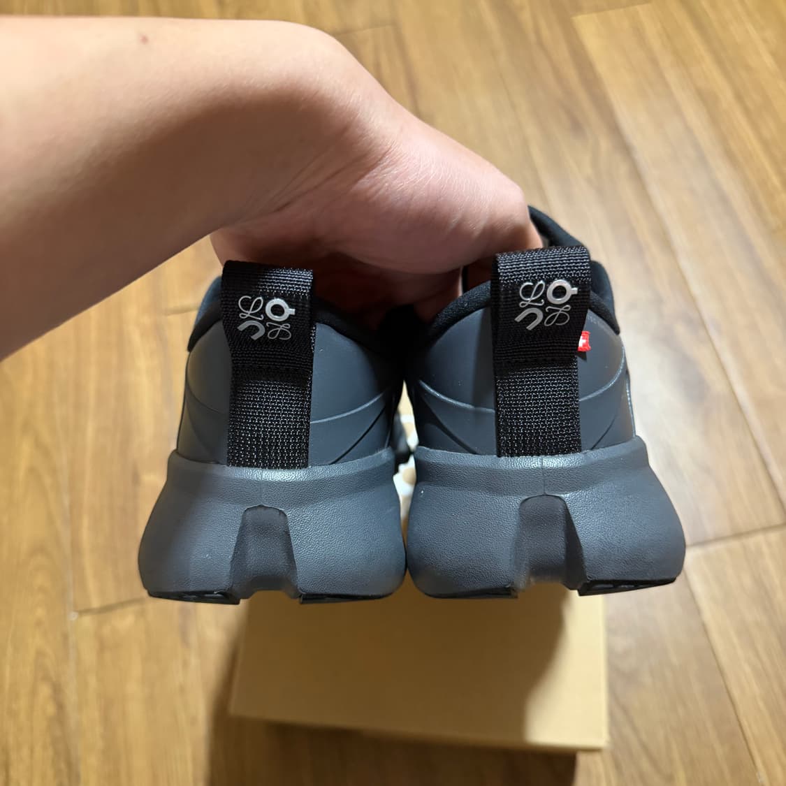 [44] 로에베 X 온러닝 클라우드솔로 블랙 상품이미지3