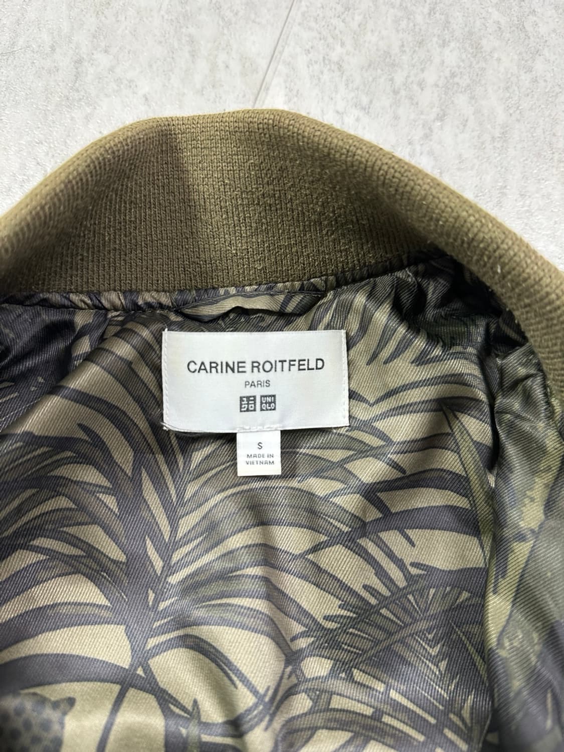 유니클로 x 카린 로이펠드 항공점퍼 S사이즈 상품이미지3