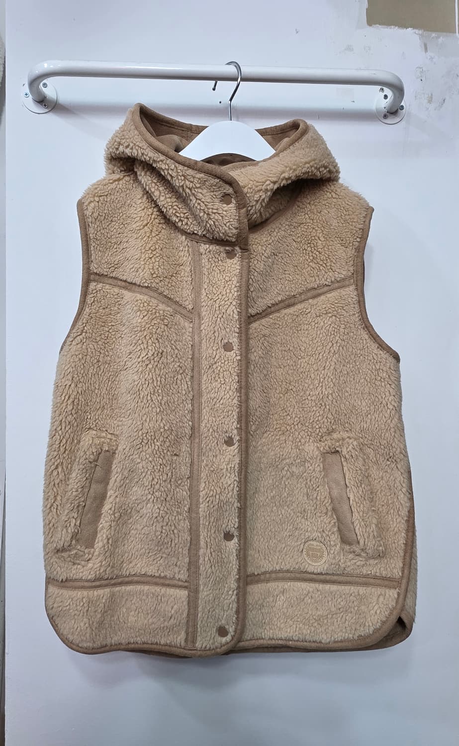 써스데이 아일랜드 후드 후리스 조끼 상품이미지1