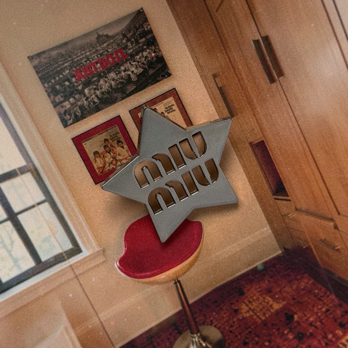 미우미우 레트로 스타 빅 실버 브로치 상품이미지2