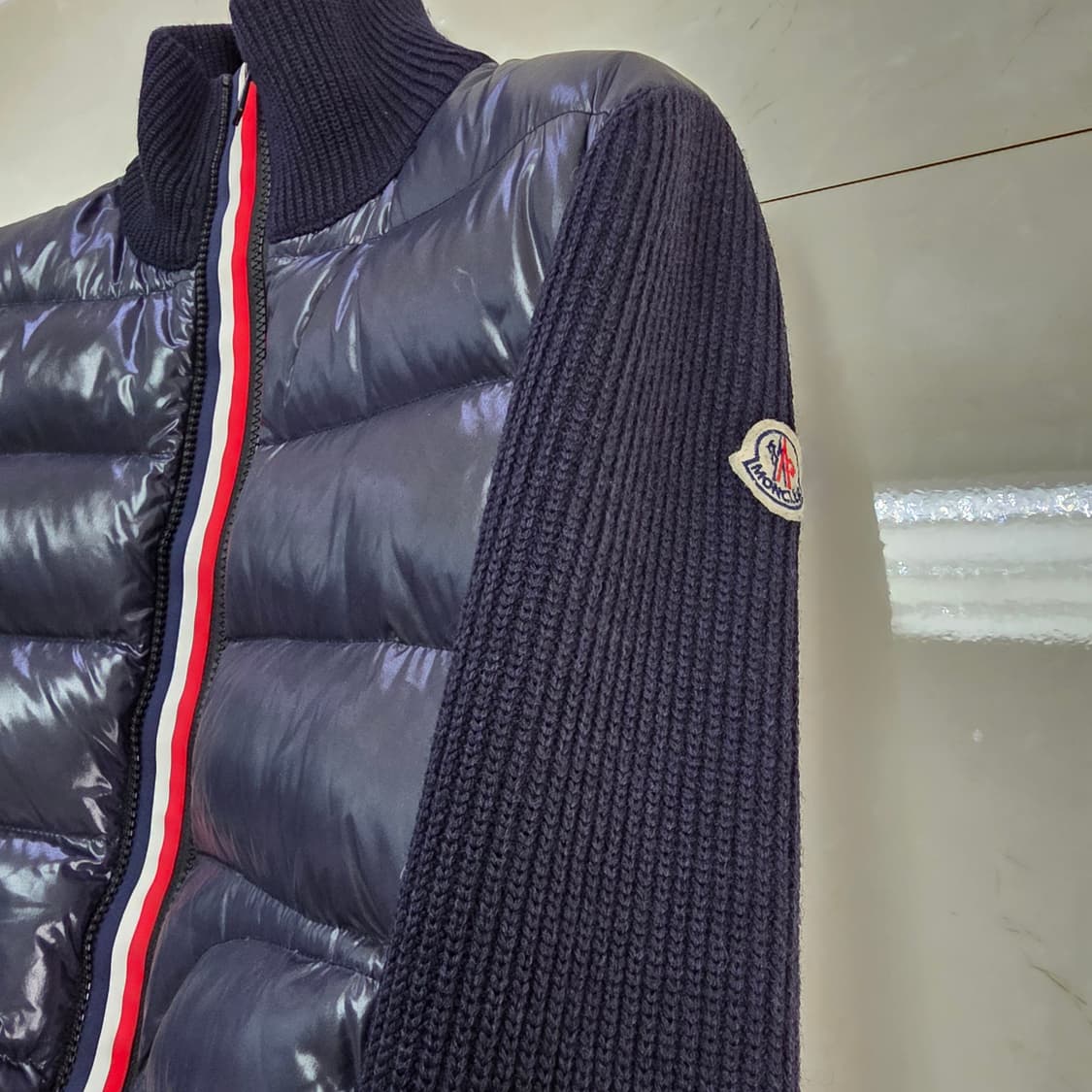 {클로젯}[S][실측M]몽클레어 마글리오네 유광 삼선 니트패딩 상품이미지2