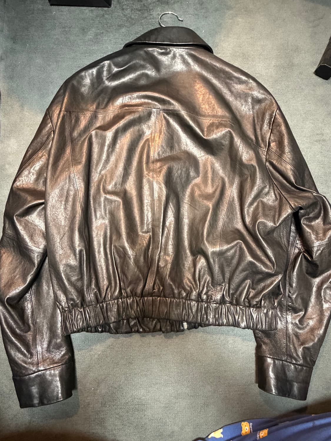 쿠어 21FW 배지터블 렘스킨 레더자켓 상품이미지4