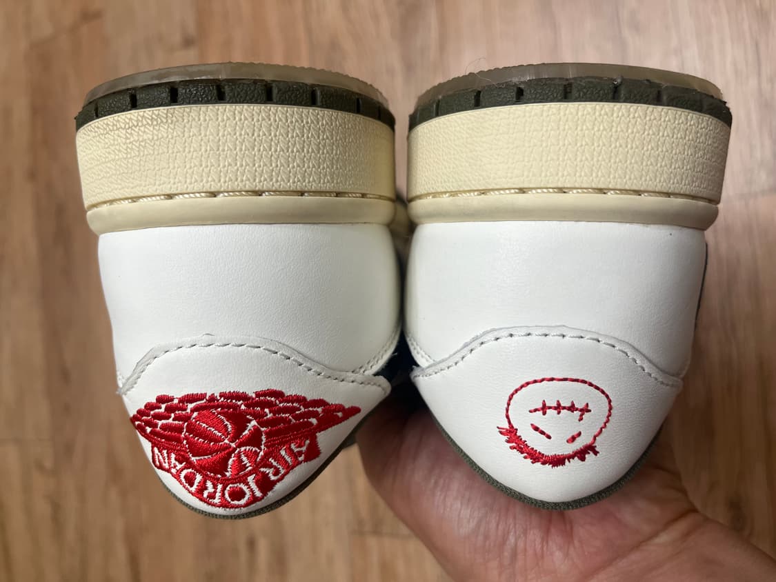 ( 260 ) 조던1 X 트레비스 스캇 레트로 로우OG 리버스 올리브 상품이미지6