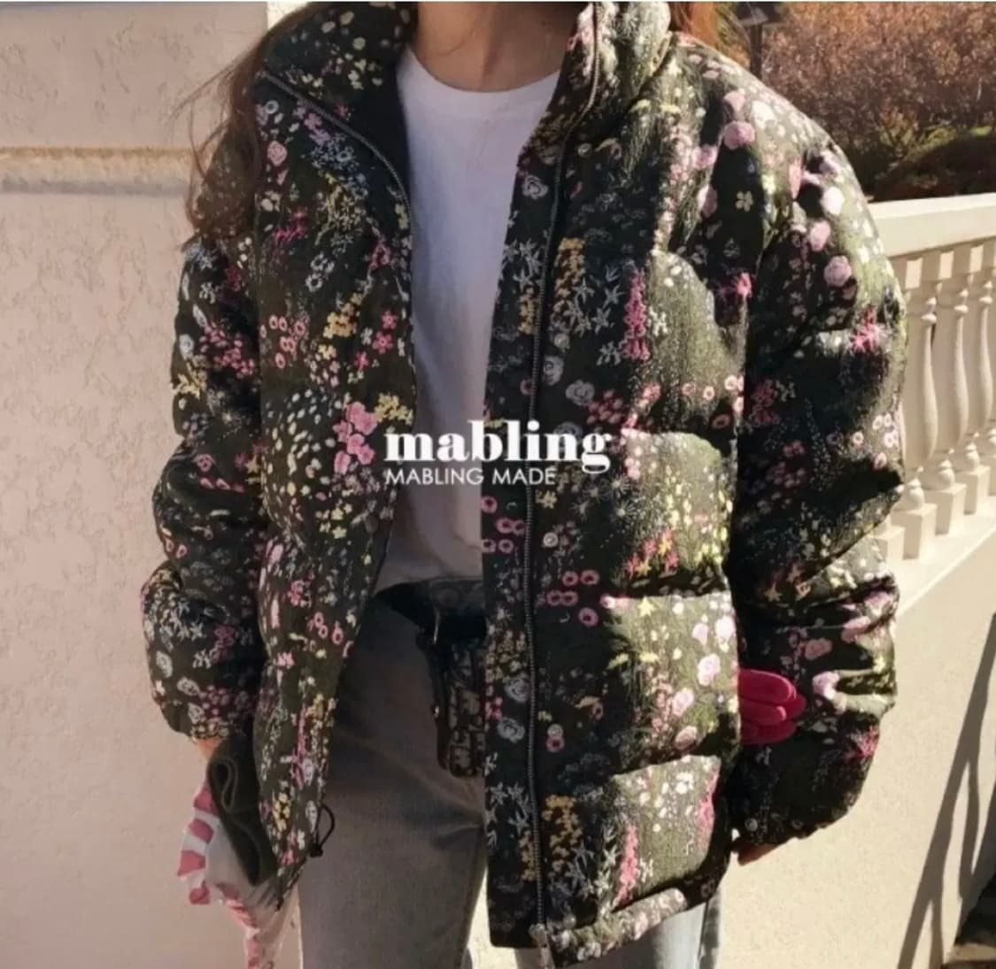 마블링(Mabling) 플라워 자카드 다운 패딩 Black 상품이미지1