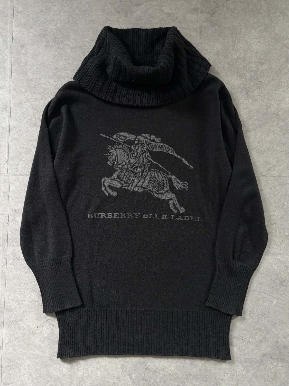 Burberry 버버리 블루라벨 블랙 로고 터틀넥 니트 상품이미지4