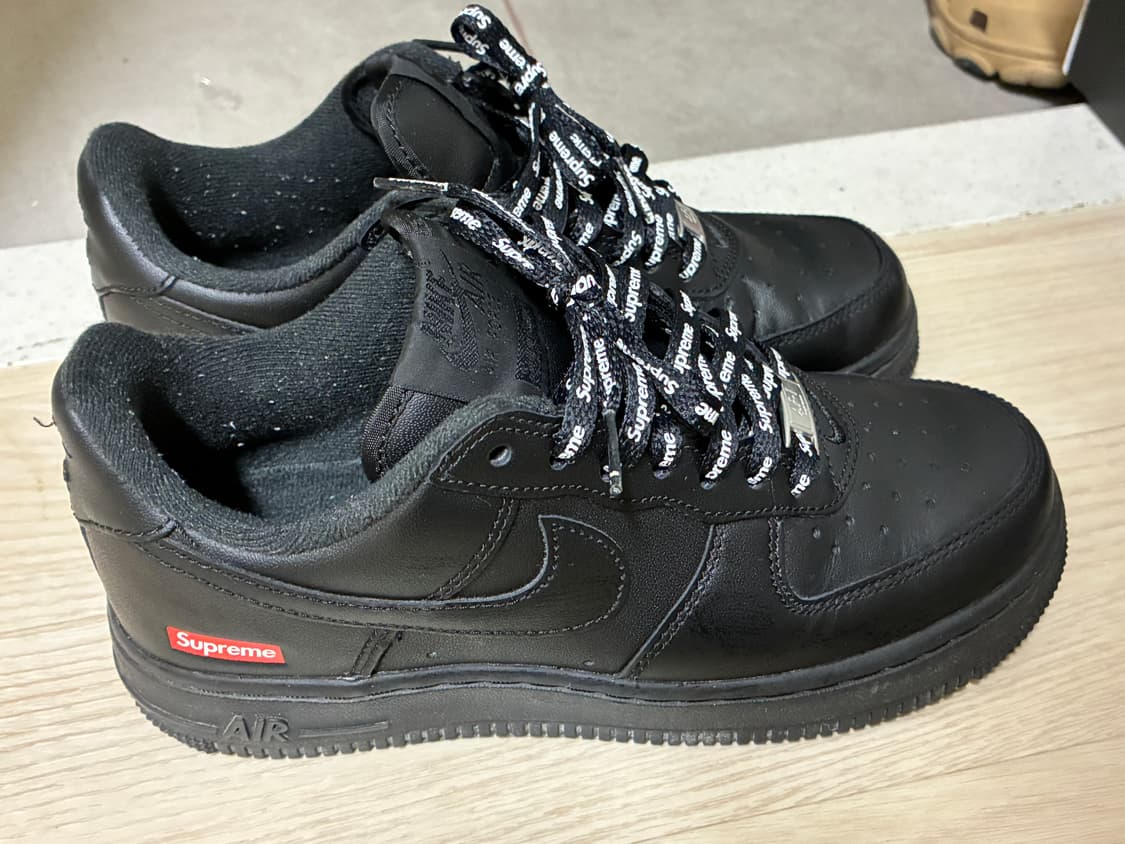 나이키 슈프림 에어포스 블랙 US4.5 (235) 상품이미지2